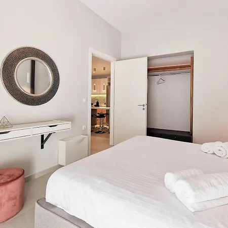 Stylish Next To Metro And Acropolis *